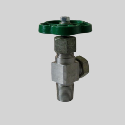 Фотография товара - Клапан (вентиль) угловой цапковый 15нж93бк Ду12 Ру25,